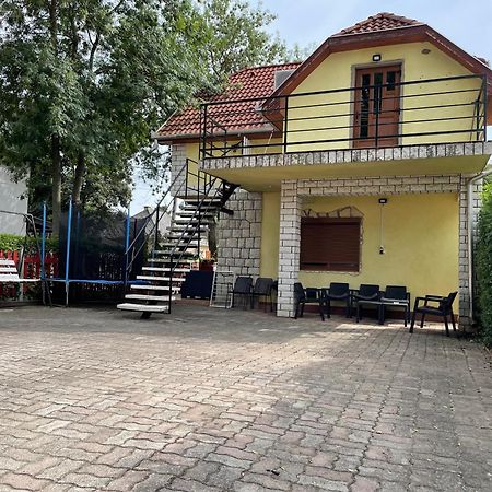 Edu Apartman Hajdúszoboszló Dış mekan fotoğraf
