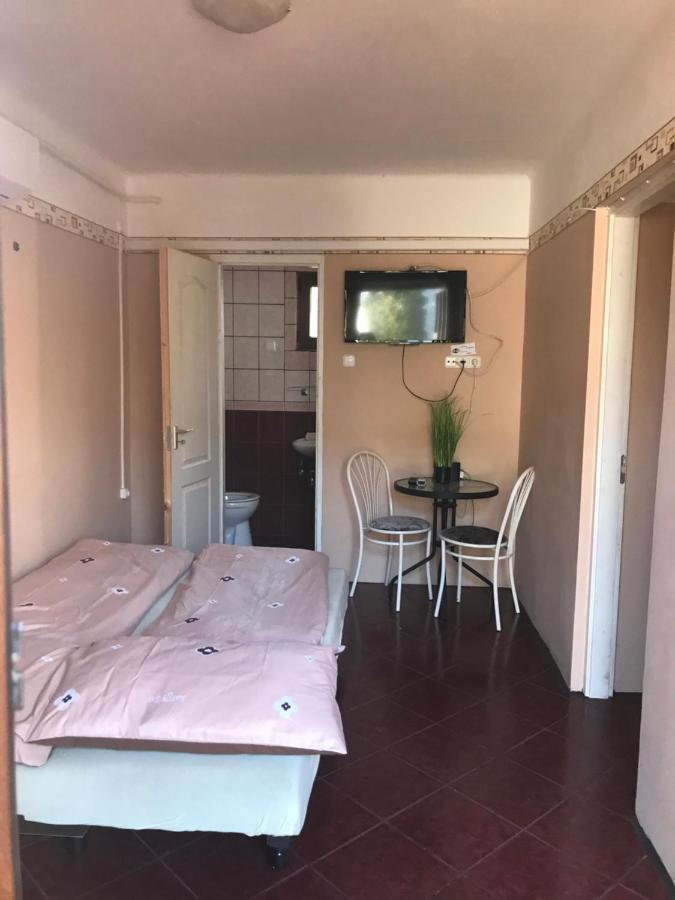 Edu Apartman Hajdúszoboszló Dış mekan fotoğraf
