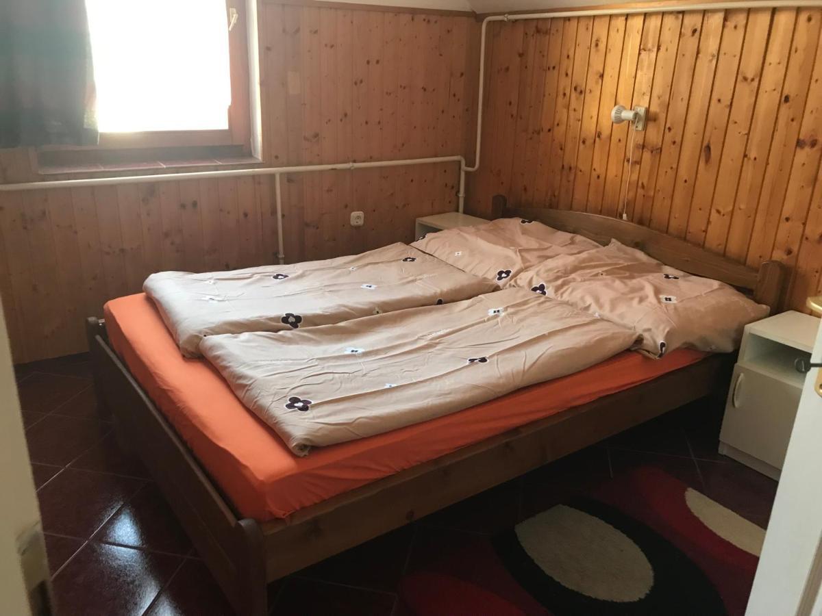 Edu Apartman Hajdúszoboszló Dış mekan fotoğraf