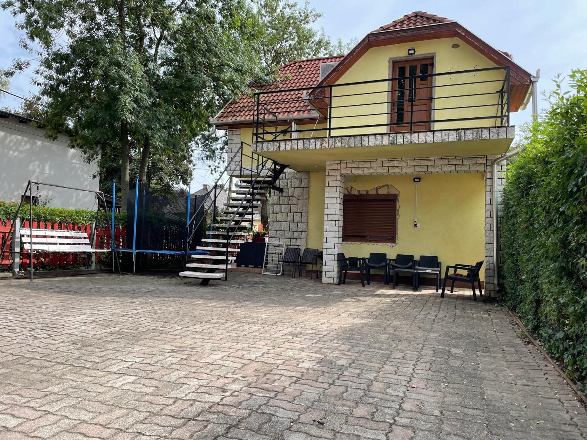 Edu Apartman Hajdúszoboszló Dış mekan fotoğraf